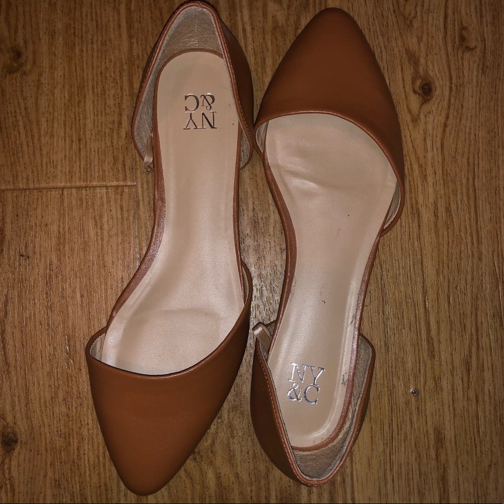 New York & Company Pointed-Toe Flat